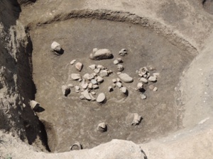 弥生時代中期の住居と土器